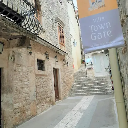 And Town Gate Hvar Apartment