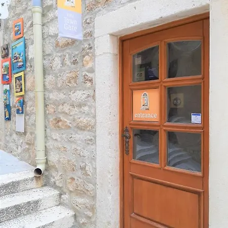 And Town Gate Hvar * 赫瓦尔