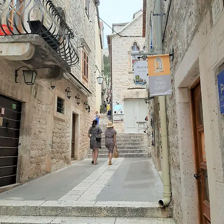 And Town Gate Hvar 赫瓦尔